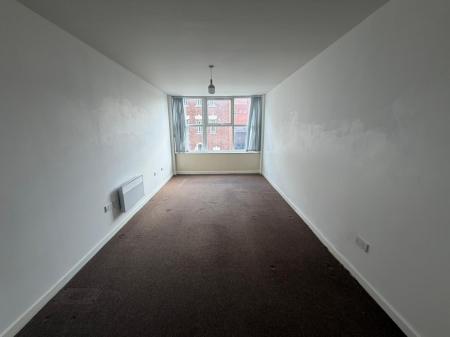 1 bedroom Studio flat to let in Union Street, Dudley Town Centre, Dudley, DY2