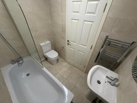 1 bedroom Studio flat to let in Union Street, Dudley Town Centre, Dudley, DY2