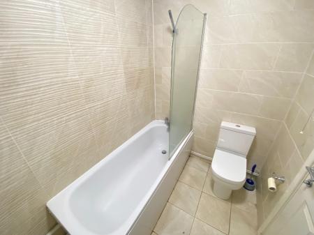 1 bedroom Studio flat to let in Union Street, Dudley Town Centre, Dudley, DY2