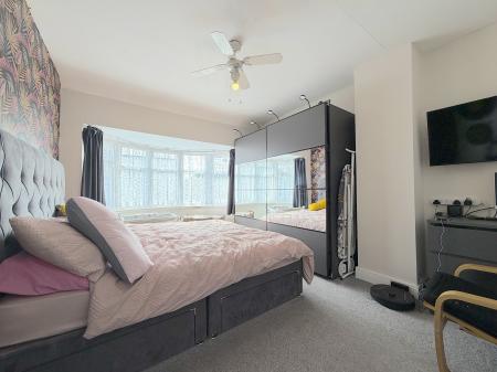 3 bedroom Semi-detached house for sale in Duckhouse Road, Wednesfield, Wolverhampton, WV11