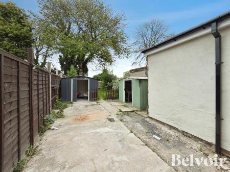 3 bedroom Semi-detached house for sale in Wolverhampton Road East, Parkfields, Wolverhampton, WV4