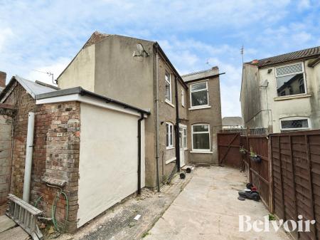 3 bedroom Semi-detached house for sale in Wolverhampton Road East, Parkfields, Wolverhampton, WV4