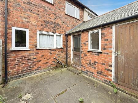 2 bedroom End of terrace house for sale in Wood Avenue, Wednesfield, Wolverhampton, WV11
