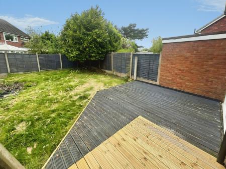 3 bedroom Semi-detached house to let in Cannock Road, Featherstone, WV10