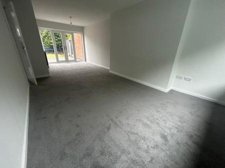 3 bedroom Semi-detached house to let in Cannock Road, Featherstone, WV10