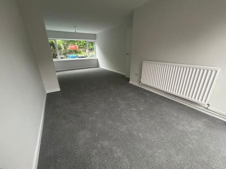 3 bedroom Semi-detached house to let in Cannock Road, Featherstone, WV10