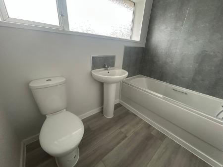 3 bedroom Semi-detached house to let in Cannock Road, Featherstone, WV10