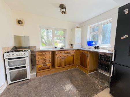 3 bedroom Semi-detached house for sale in Jeffcock Road, Penn Fields, Wolverhampton, WV3