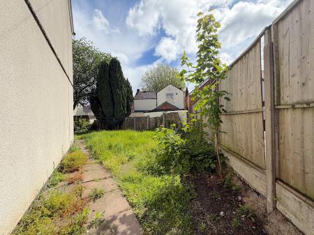 3 bedroom Semi-detached house for sale in Jeffcock Road, Penn Fields, Wolverhampton, WV3