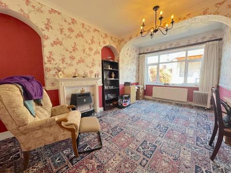 3 bedroom Detached house for sale in Deans Road, Eastfield, Wolverhampton, WV1