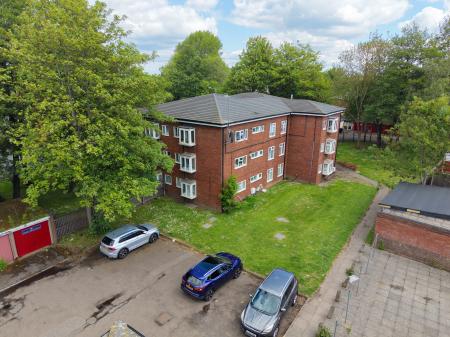 1 bedroom Flat for sale in Oxford Street, Bilston, Wolverhampton, WV14