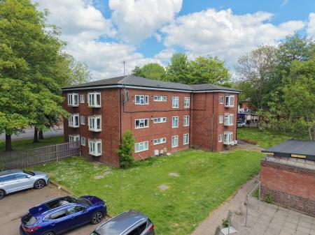 1 bedroom Flat for sale in Oxford Street, Bilston, Wolverhampton, WV14