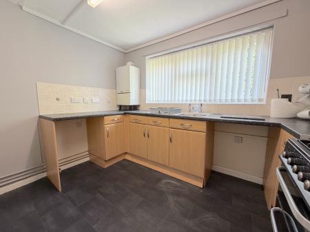 1 bedroom Flat for sale in Oxford Street, Bilston, Wolverhampton, WV14