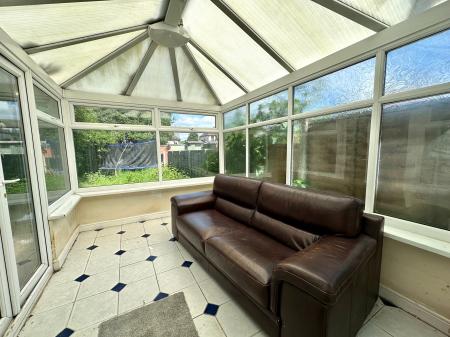 3 bedroom Semi-detached house to let in Worcester Road, Willenhall, WV13