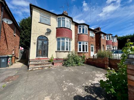3 bedroom Semi-detached house to let in Worcester Road, Willenhall, WV13