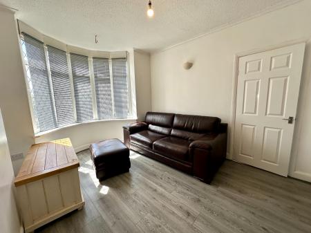 3 bedroom Semi-detached house to let in Worcester Road, Willenhall, WV13