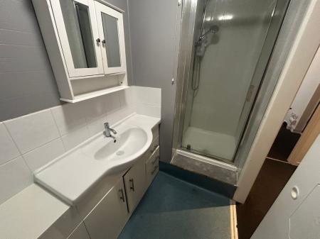 1 bedroom Studio flat to let in Parkfield Road, Wolverhampton, WV4
