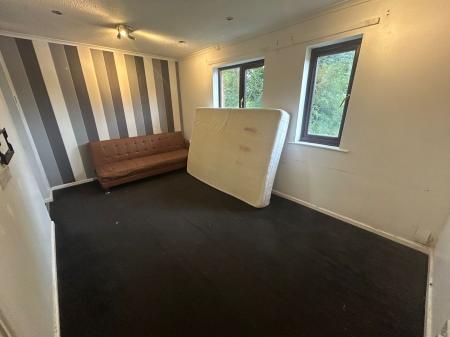 1 bedroom Studio flat to let in Parkfield Road, Wolverhampton, WV4
