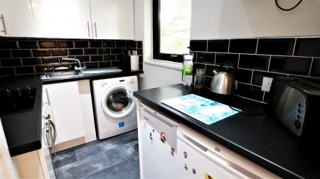 1 bedroom Studio flat to let in Parkfield Road, Wolverhampton, WV4
