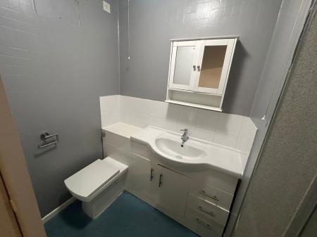 1 bedroom Studio flat to let in Parkfield Road, Wolverhampton, WV4