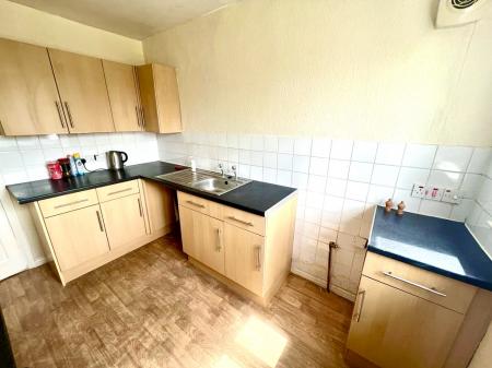 1 bedroom Flat to let in Green Lane, Wolverhampton, WV6