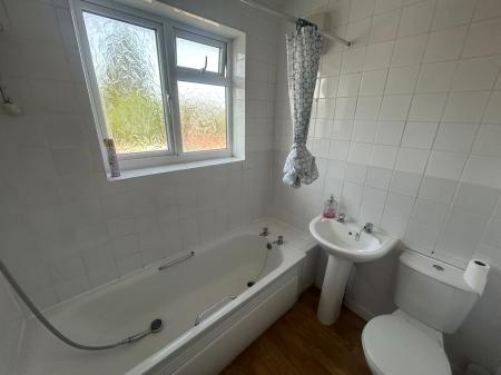1 bedroom Flat to let in Green Lane, Wolverhampton, WV6