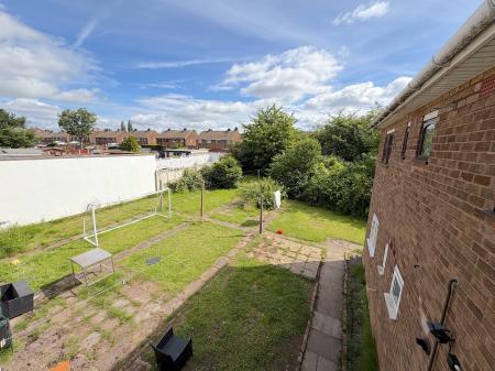 2 bedroom Flat for sale in Stubby Lane, Wednesfield, Wolverhampton, WV11