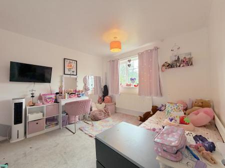3 bedroom End of terrace house for sale in The Droveway, Claregate, Wolverhampton, WV8
