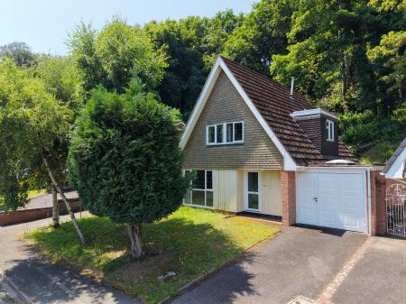 3 bedroom Detached house for sale in Woodfield Heights, Tettenhall, Wolverhampton, WV6