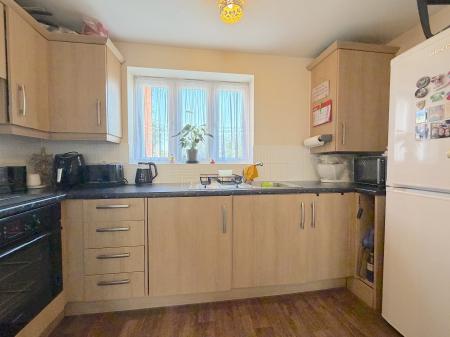 2 bedroom Ground floor flat for sale in Ardgowan Grove, Wolverhampton, WV4