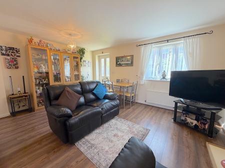 2 bedroom Ground floor flat for sale in Ardgowan Grove, Wolverhampton, WV4