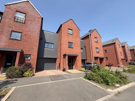 3 bedroom Town house for sale in Lancaster Drive, Wednesfield, Wolverhampton, WV11