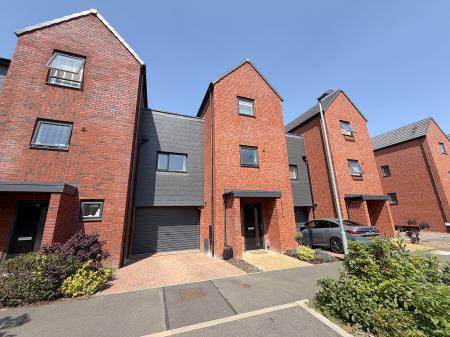 3 bedroom Town house for sale in Lancaster Drive, Wednesfield, Wolverhampton, WV11