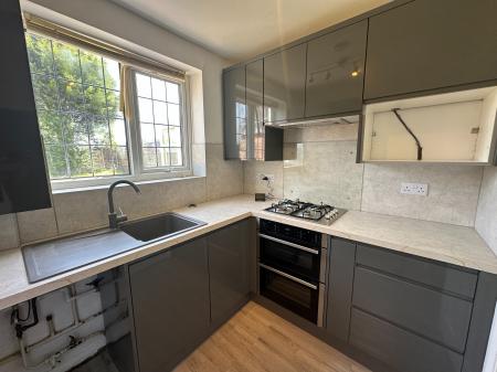 3 bedroom Semi-detached house to let in Southall Road, Wednesfield, WV11