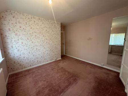 3 bedroom Semi-detached house to let in Southall Road, Wednesfield, WV11