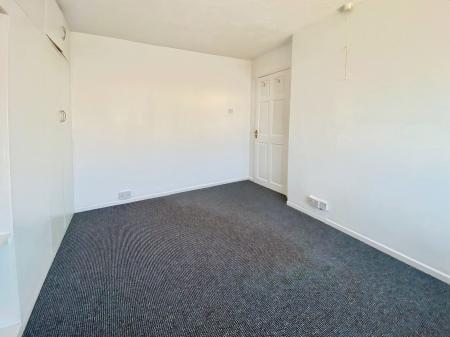 3 bedroom Semi-detached house to let in Vaughan Road, Willenhall, WV13