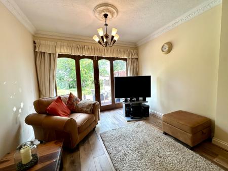3 bedroom Semi-detached house for sale in Wimborne Road, Fallings Park, Wolverhampton, WV10