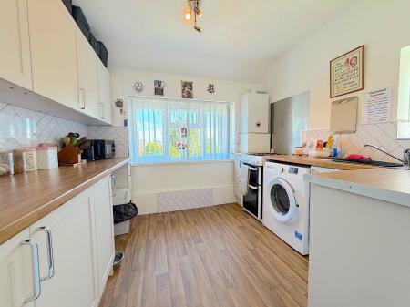 1 bedroom Maisonette for sale in Baylis Avenue, Ashmore Park, Wolverhampton, WV11