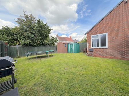 4 bedroom Detached house for sale in Rakegate Close, Oxley, Wolverhampton, WV10