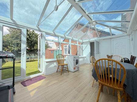 4 bedroom Detached house for sale in Rakegate Close, Oxley, Wolverhampton, WV10