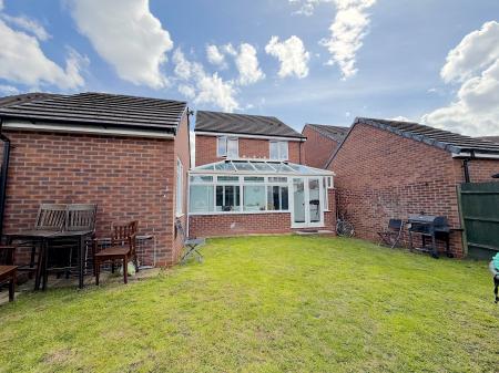 4 bedroom Detached house for sale in Rakegate Close, Oxley, Wolverhampton, WV10