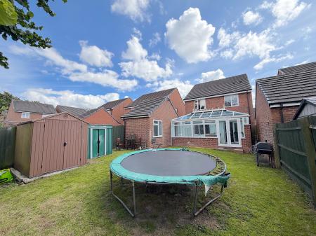 4 bedroom Detached house for sale in Rakegate Close, Oxley, Wolverhampton, WV10