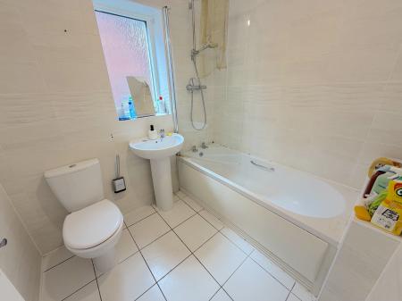 4 bedroom Detached house for sale in Rakegate Close, Oxley, Wolverhampton, WV10