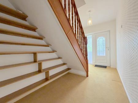 3 bedroom Semi-detached house for sale in Roderick Drive, Wednesfield, Wolverhampton, WV11