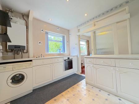 3 bedroom Semi-detached house for sale in Roderick Drive, Wednesfield, Wolverhampton, WV11