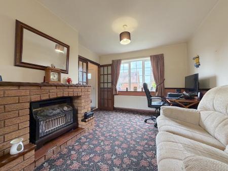 2 bedroom Semi-detached house for sale in Pickering Road, Wednesfield, Wolverhampton, WV11