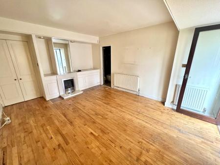 3 bedroom Detached house to let in Finchfield Hill, Finchfield, Wolverhampton, WV3
