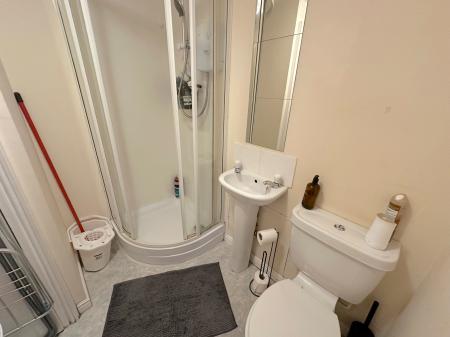 2 bedroom Apartment to let in Gomer Street, Willenhall, WV13