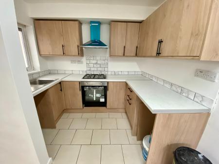 3 bedroom Semi-detached house to let in Garden Walk, Bilston, WV14