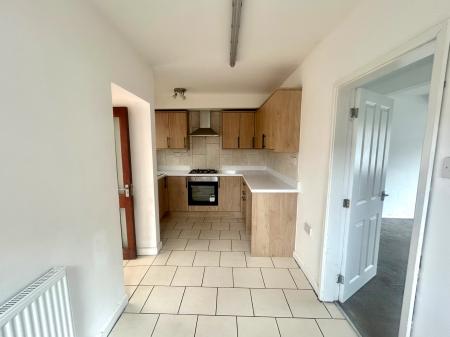 3 bedroom Semi-detached house to let in Garden Walk, Bilston, WV14